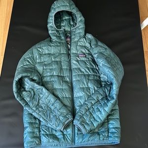 Patagonia micro puff jacket